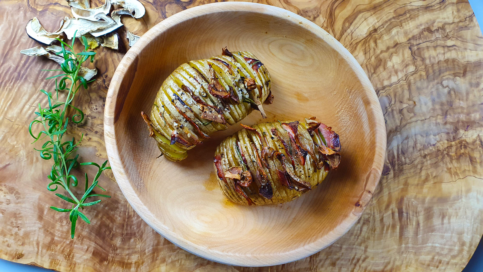 Houbové brambory Hasselback