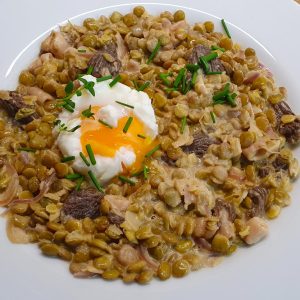 čočka s houbami